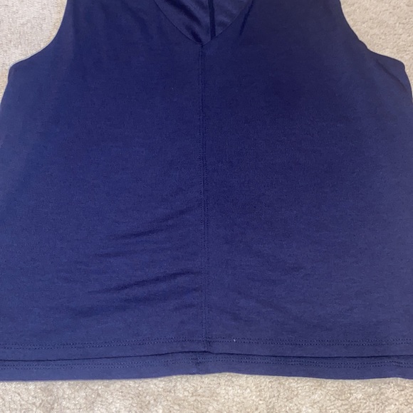 Athleta Navy V Neck Crop Top Sz Sm - Picture 3 of 5